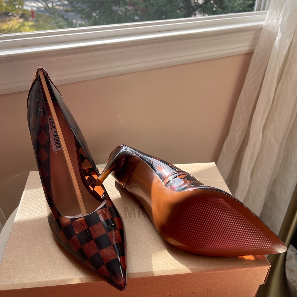 Steve Madden Multi Colored Pump